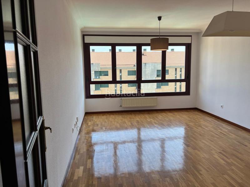 Foto 4b5ecabe-8bfb-45c6-b6a0-1a6daca48bbb. Alquiler piso  de alquiler vacio en Viesques en Gijón