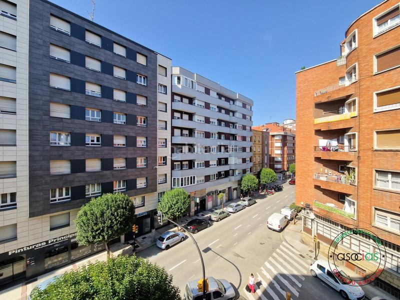 Foto 6b951502-0e0f-4774-bd60-c1ee607d9736. Piso manuel llaneza magnifico piso en muy buen edificio en Gijón