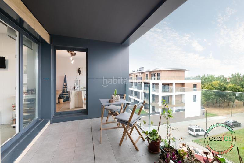 Foto 940cb2b6-fc0f-48ec-b815-204926c2de4b. Piso Viesques,magnifico piso seminuevo con terraza en urbanizacion privada en Gijón