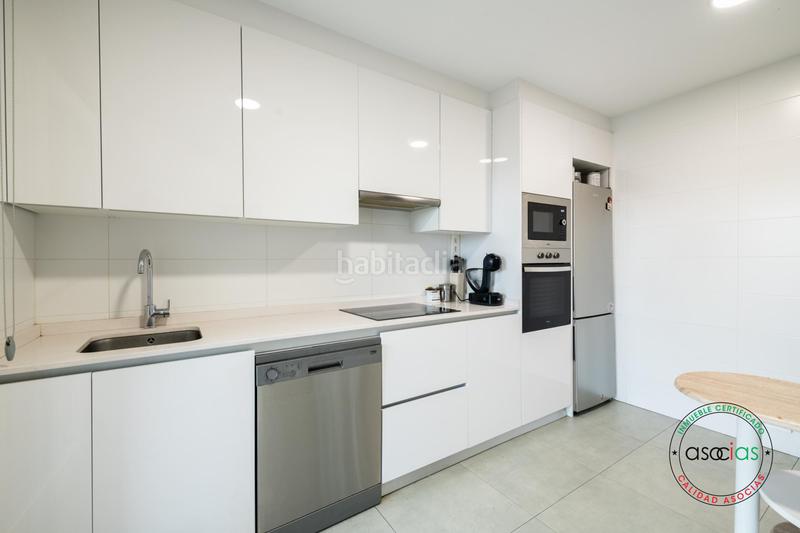 Foto 9a4ec3c2-6f6e-411c-ae3d-d2b26cd57020. Piso Viesques,magnifico piso seminuevo con terraza en urbanizacion privada en Gijón