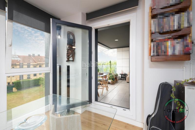 Foto ac7cca3b-1fbe-4cad-b2ee-477a051e68dd. Piso Viesques,magnifico piso seminuevo con terraza en urbanizacion privada en Gijón