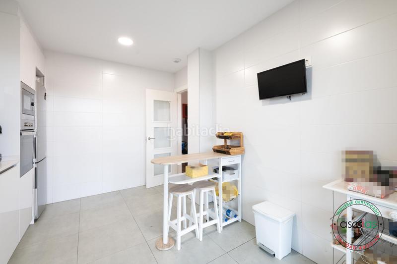Foto bff3d717-c39b-4c97-b07b-2de7b8b0a219. Piso Viesques,magnifico piso seminuevo con terraza en urbanizacion privada en Gijón