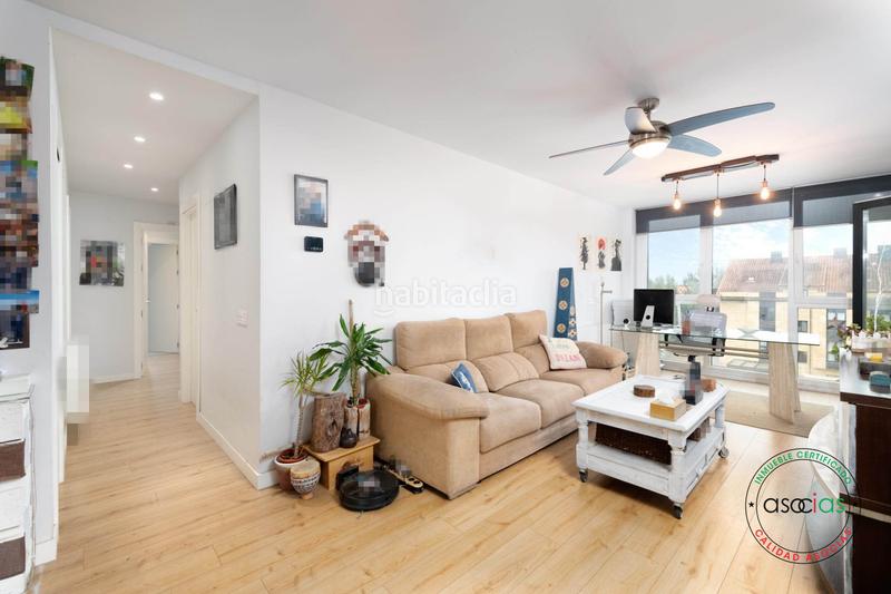Foto d005a60b-07b4-4d1c-bbbc-56b1dc7edabe. Piso Viesques,magnifico piso seminuevo con terraza en urbanizacion privada en Gijón