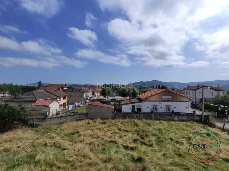 Foto bfc485e8-8da5-4d2d-b36b-a8a174c4107f. Casa pareada casa de dos plantas para rehabilitar con finca edificable independiente en Siero