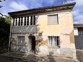 Casa aparellada  Carbayín alto - cs planadal. Siero casa de dos plantas para rehabilitar con finca edificable