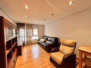 Location Appartement à La Arena. Piso reformado en el barrio de la arena de 3 hab. con garaje opc