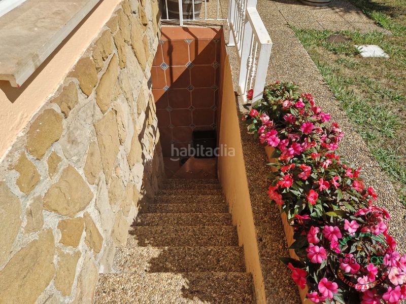 Foto ce71bcea-f261-4368-b2a4-3244e296cb1c. Casa amb calefacció aparcament a Somió Gijón
