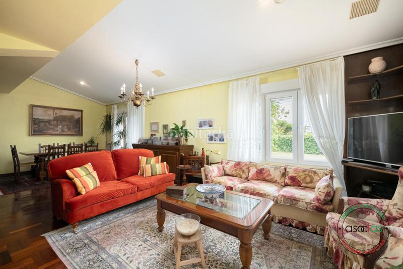 Foto 0a72b8e4-c9e2-42ad-b3b1-b1d7dcee02f5. Casa con riscaldamento parcheggio in Somió Gijón