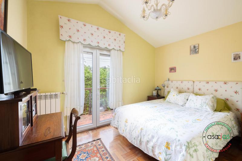 Foto 33aa88a3-7026-42dd-9cda-c1db46d2ec0f. Casa con riscaldamento parcheggio in Somió Gijón