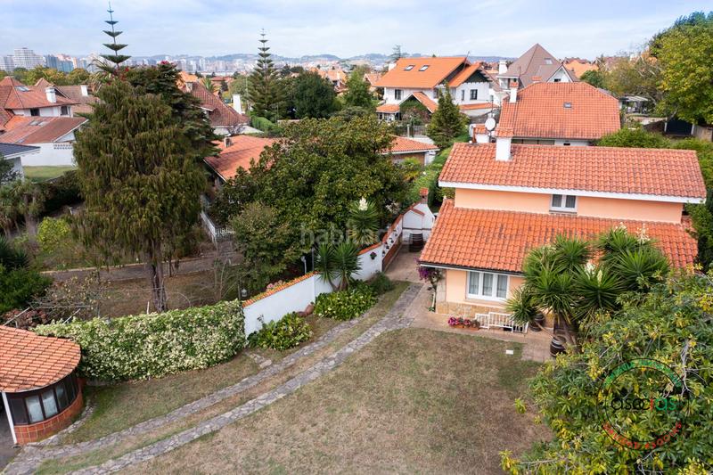 Foto 5fd5d40e-a352-44ae-8fff-538f4dec123e. Casa con riscaldamento parcheggio in Somió Gijón