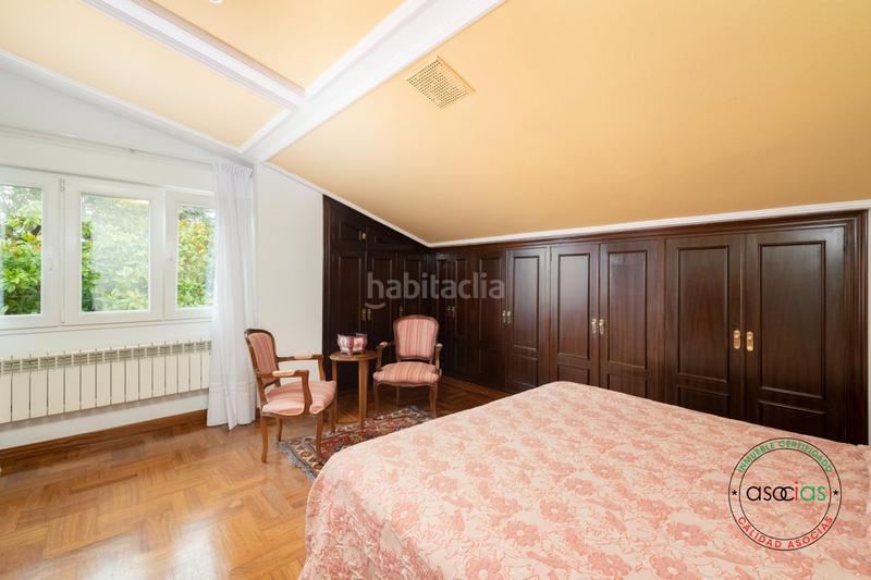 Foto 617bfc7c-1eea-4e89-8b11-a16ab1e6226e. Casa con riscaldamento parcheggio in Somió Gijón