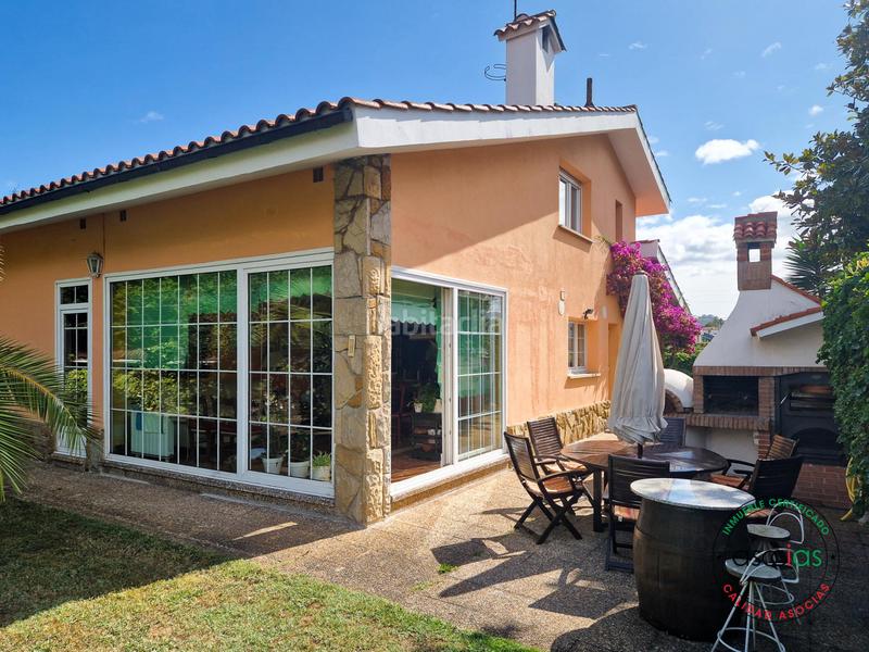 Foto d4677b87-31d6-497e-8cf0-6e7f0e2549c3. Casa con riscaldamento parcheggio in Somió Gijón