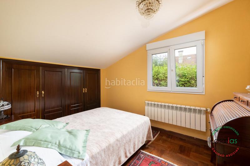 Foto f4e6855f-1377-47ad-8fcb-e8476ff9d444. Casa con riscaldamento parcheggio in Somió Gijón
