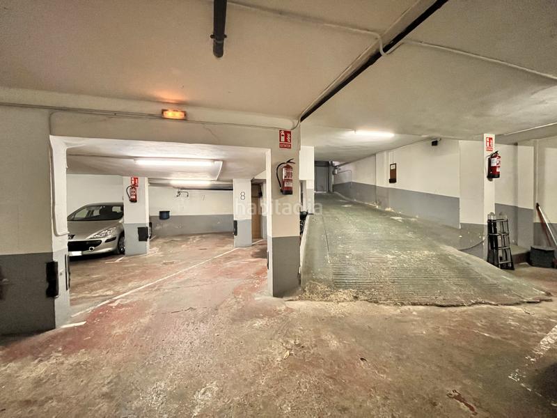 Foto b115a437-87e1-4b76-a1d9-0dca00df149a. Rent car parking in Ceares Gijón