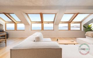 Ático en Centro. Vivienda única en primera linea de playa de san lorenzo