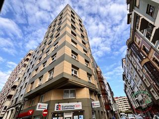Appartement à Centro. Lado plaza san miguel apartamento reformado