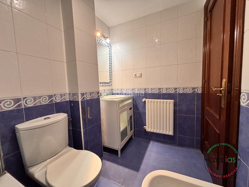Foto 2bca94f6-edd0-43aa-9c88-2de7eab677c6. Piso  seminuevo en venta en Roces con garaje y trastero en Gijón