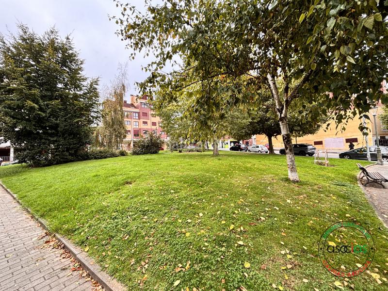 Foto 51b2239d-6f5a-4148-8651-92247664cc1f. Piso  seminuevo en venta en Roces con garaje y trastero en Gijón