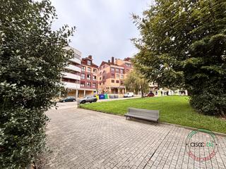 Appartement  Esmeralda maseda. Piso seminuevo en venta en roces con garaje y trastero