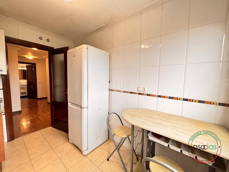 Foto bfa02ffb-1665-43d0-80bc-29640453ae58. Piso  seminuevo en venta en Roces con garaje y trastero en Gijón