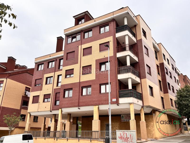 Foto c36d189d-9913-4225-b681-ac7fb66c12c7. Piso  seminuevo en venta en Roces con garaje y trastero en Gijón