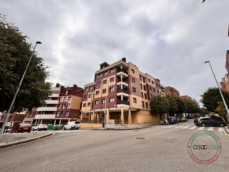 Foto ddc6dbaa-5a7c-4f66-b803-31ce8b6cdafd. Piso  seminuevo en venta en Roces con garaje y trastero en Gijón