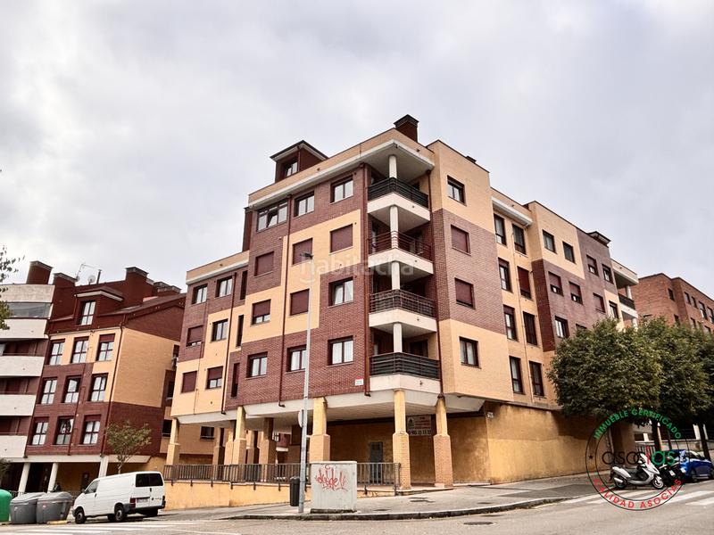 Foto f33b74ab-f2d1-4f31-a568-25580534a19f. Piso  seminuevo en venta en Roces con garaje y trastero en Gijón