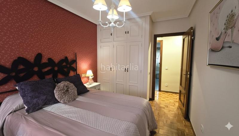 Foto cbc6ba8c-0413-4423-801e-582a3ae93921. Rent flat with parking in Centro Gijón