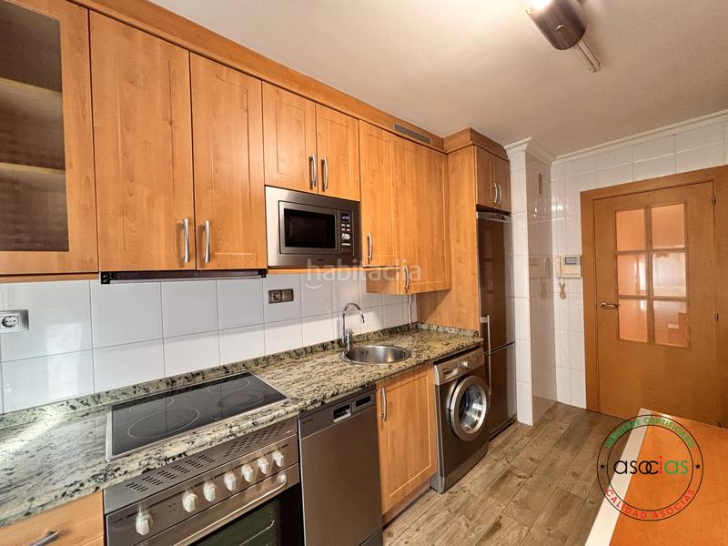 Foto 4a49933e-4f66-4824-ba9c-fbdb0e6d7d8e. Pis amb calefacció aparcament a Llano Gijón