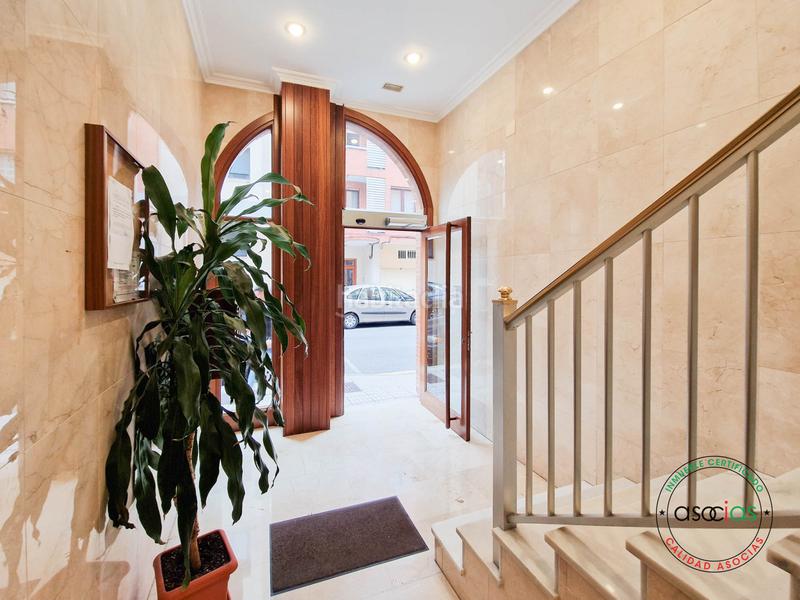 Foto 4a7c8603-933a-4536-89c3-56b0fa3238a5. Pis amb calefacció aparcament a Llano Gijón