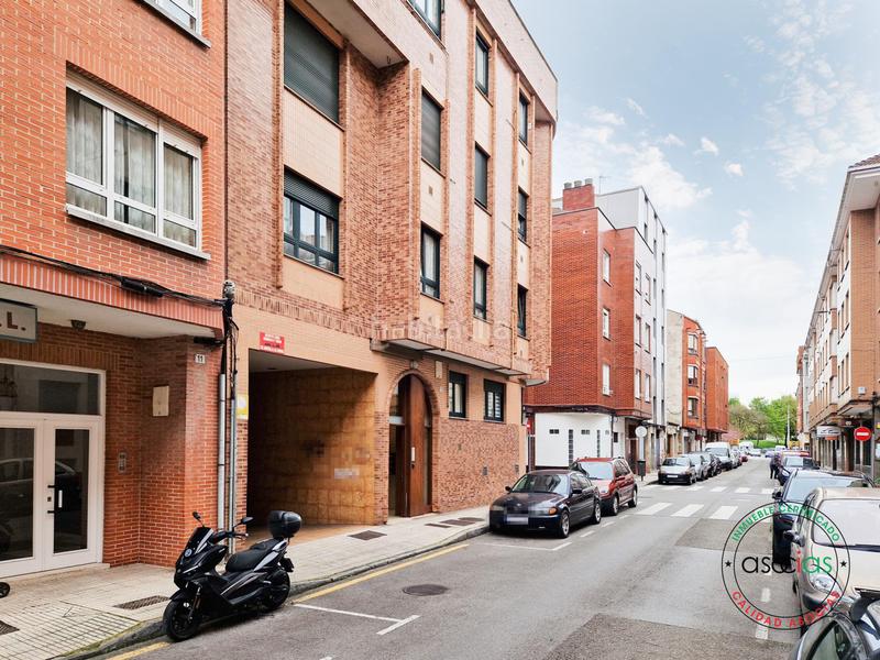 Foto 600e70f1-4b0e-4ee4-849b-66f58fc0afee. Pis amb calefacció aparcament a Llano Gijón