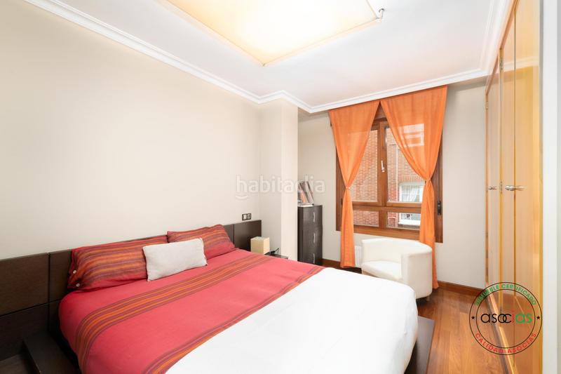 Foto af3a12ba-b041-4af7-aa2f-a7e14f1ab430. Pis amb calefacció aparcament a Llano Gijón