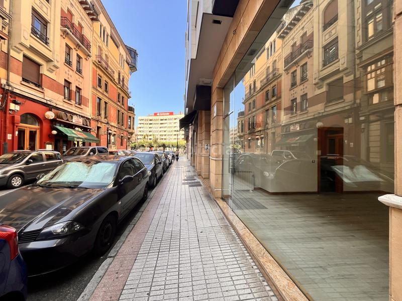 Foto bede3caf-f326-4d42-9899-802cfecc834a. Location local commercial dans Centro Gijón