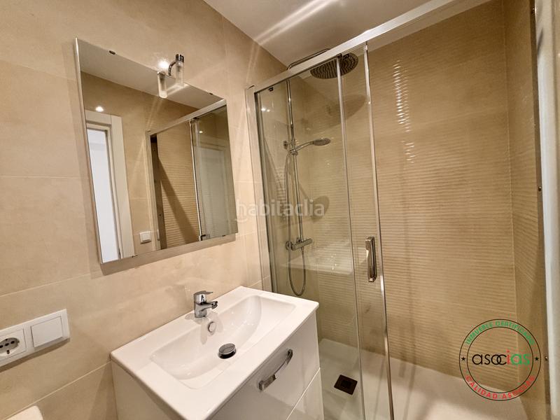 Foto f5d9e0d7-2fb9-4ba8-a50b-ec6b560f4052. Pis amb calefacció a Laviada Gijón