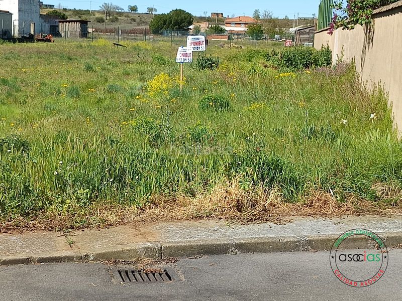 Foto 5a51fc3b-a06a-46b0-b7fc-bf60d5d1490b. Wohngrundstück in Chozas de Abajo - candelas 15 in Chozas de Abajo