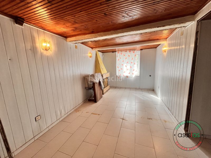 Foto 16175e8d-67ea-429b-a865-d9e293660d08. Casa aparellada a Carbayin-Lieres-Valdesoto Siero