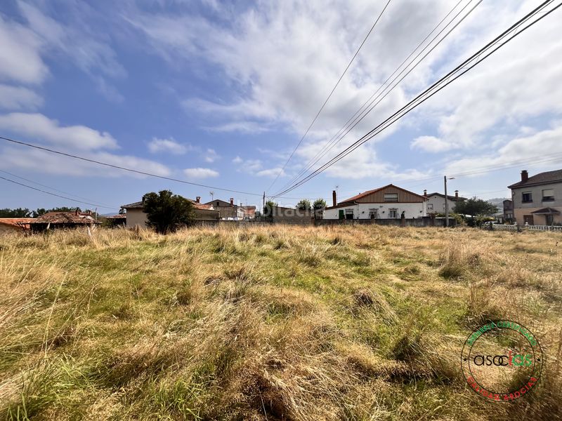 Foto 499cf5e8-3144-4d2b-bcd6-7d1205496513. Casa aparellada a Carbayin-Lieres-Valdesoto Siero