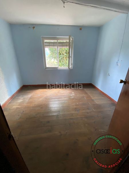 Foto e6190666-c759-40a1-90e6-04bf0adfd777. Casa aparellada a Carbayin-Lieres-Valdesoto Siero