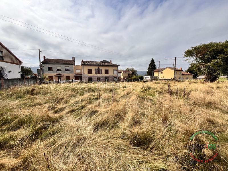 Foto f6802a3c-7336-49ce-8308-8c989743966e. Casa aparellada a Carbayin-Lieres-Valdesoto Siero