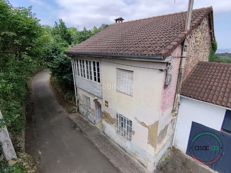 Foto f77e2908-1bee-48cf-8f0a-369fe4b6b33e. Casa aparellada a Carbayin-Lieres-Valdesoto Siero