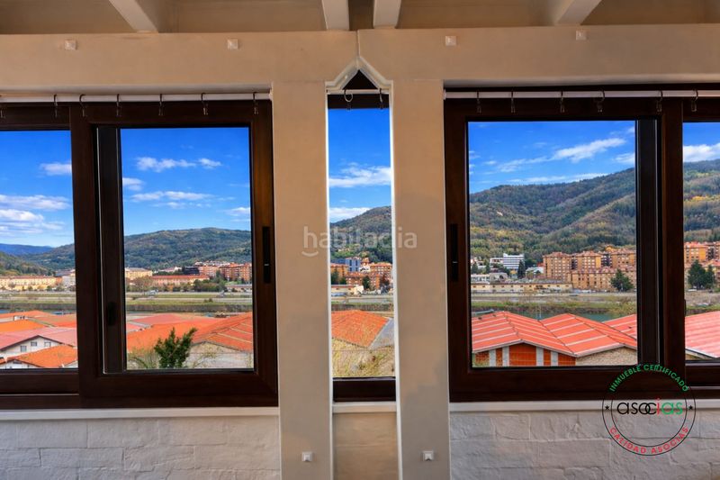 Foto 7fd48b98-f3d9-4dbc-b44d-1dc795cfce5c. Casa adossada amb calefacció aparcament a Santa Marina - Polígono Mieres