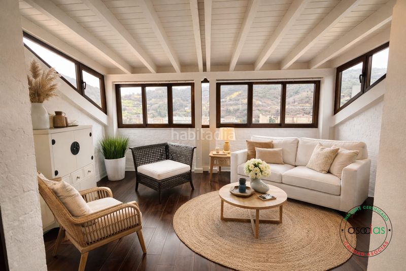 Foto 8ecc06c8-6666-46e7-ab82-34c9aff31d08. Casa adossada amb calefacció aparcament a Santa Marina - Polígono Mieres