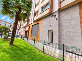 Geschäftsraum in Av principe de asturias 16. La calzada. local con 11 trasteros a estrenar en rentabilidad
