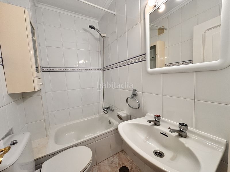 Foto 26d6a35d-1b82-4fbc-99cc-5f2bb70cc451. Lloguer pis amb calefacció aparcament a Centro Gijón