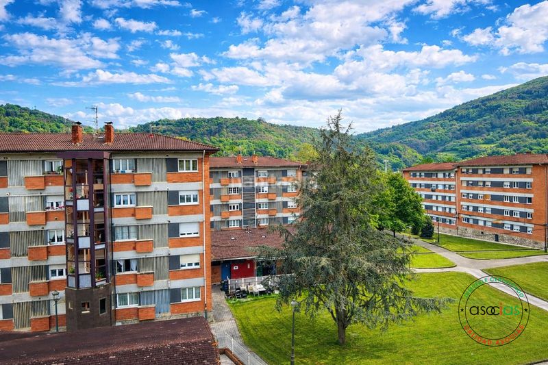 Foto 949994da-e8a6-49f7-910f-e55fa705c7b0. Pis amb calefacció a Riaño - Los Barros Langreo