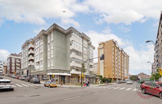 Business premise in Gijón - cl granados 10. Lado pablo iglesias muy buen local instalado como oficina