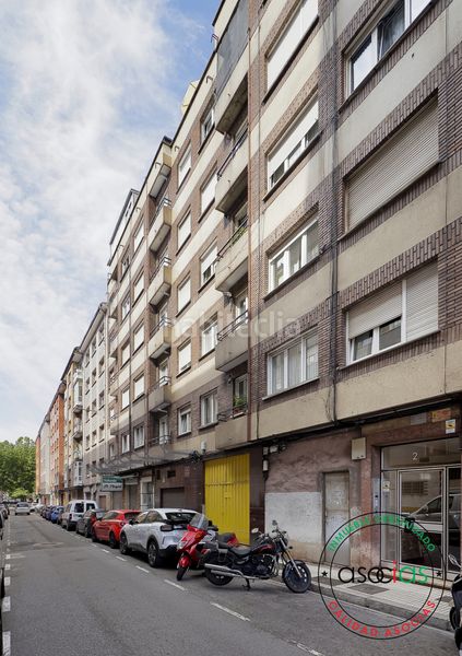 Foto 1fb579d2-ce29-47ba-baa6-3fce0c717c05. Àtic a La Calzada Gijón