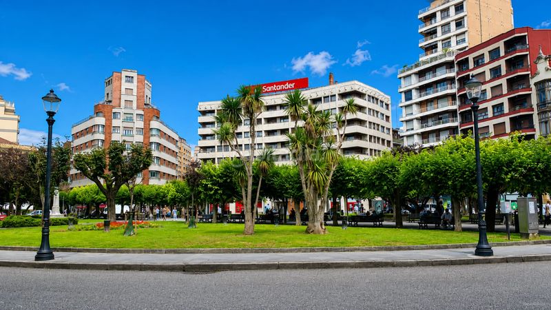 Foto cb01d5ca-9e0f-4e99-b694-8b07d3920f8b. Rent flat with heating in Centro Gijón