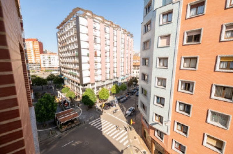 Foto 1b568204-1b0b-4b23-856c-97e2c286c8d3. Rent flat with heating in Laviada Gijón