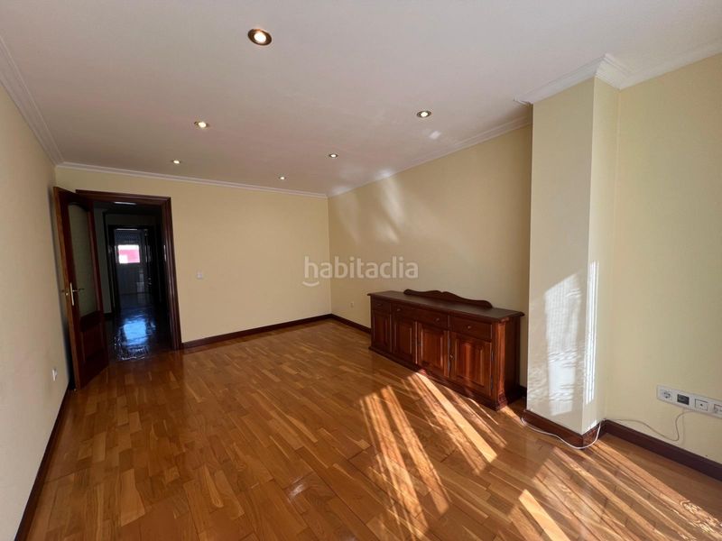 Foto 6fa22de3-48d2-4ce1-aa60-ced55785ad48. Rent flat with heating in Laviada Gijón